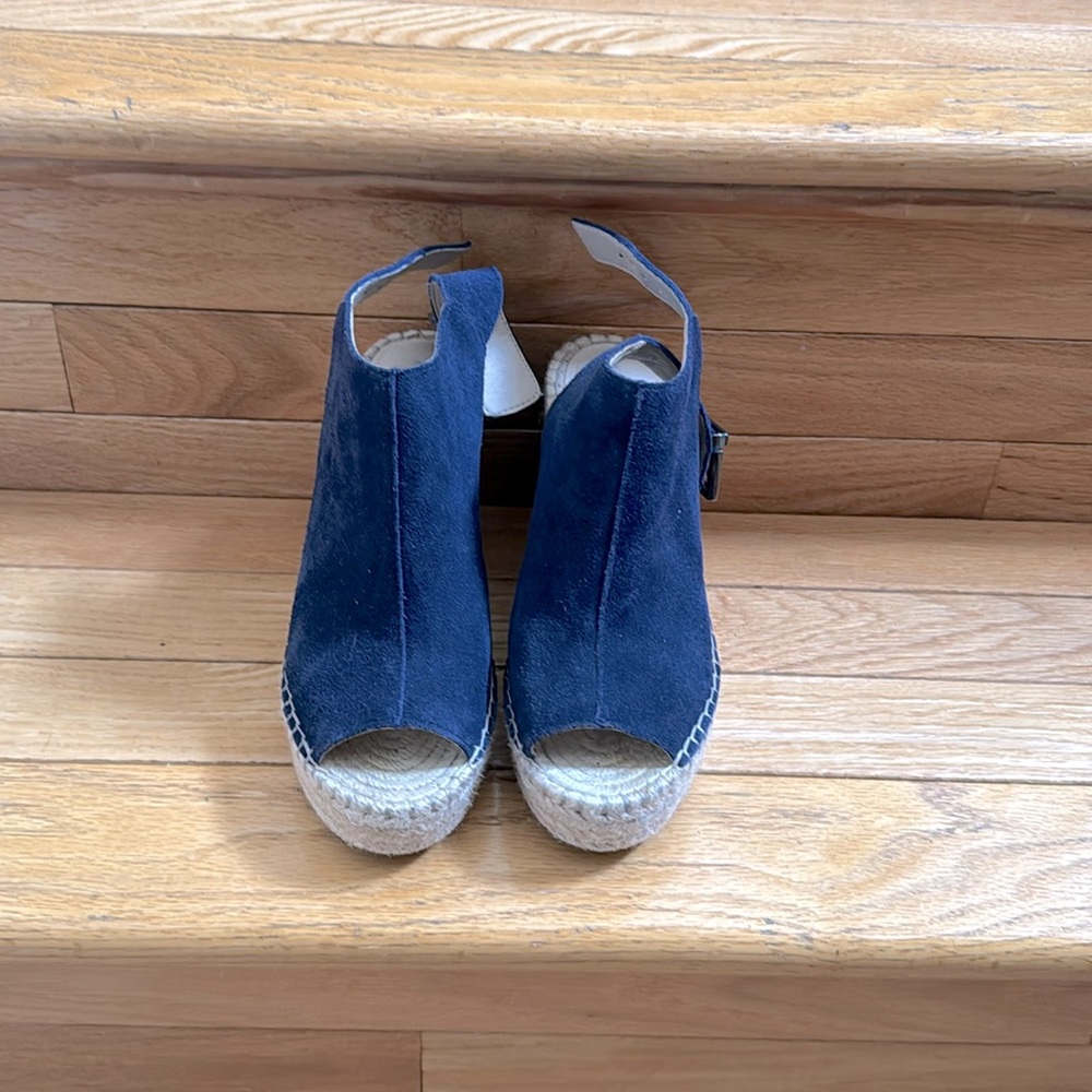 Kenneth Cole Navy Suede Open Toes Espadrille Size 7M